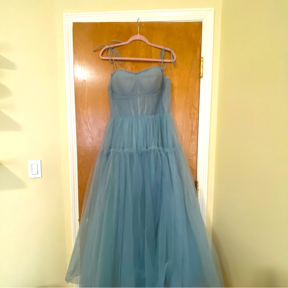 It’s milla tie tulle dress in Ocean Waves